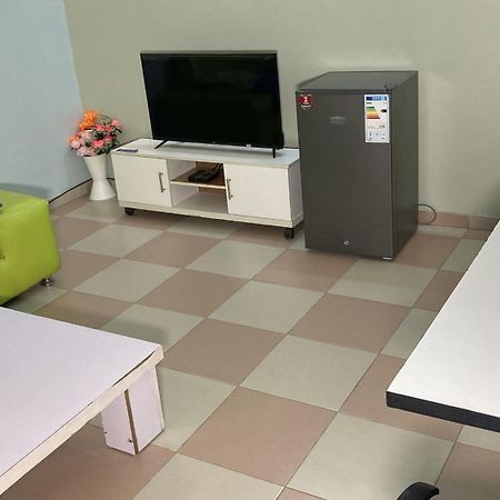 Residence Maryhouse - Free Breakfast And Taxi From Airport Cotonou Bagian luar foto
