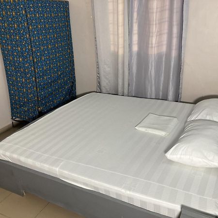 Residence Maryhouse - Free Breakfast And Taxi From Airport Cotonou Bagian luar foto