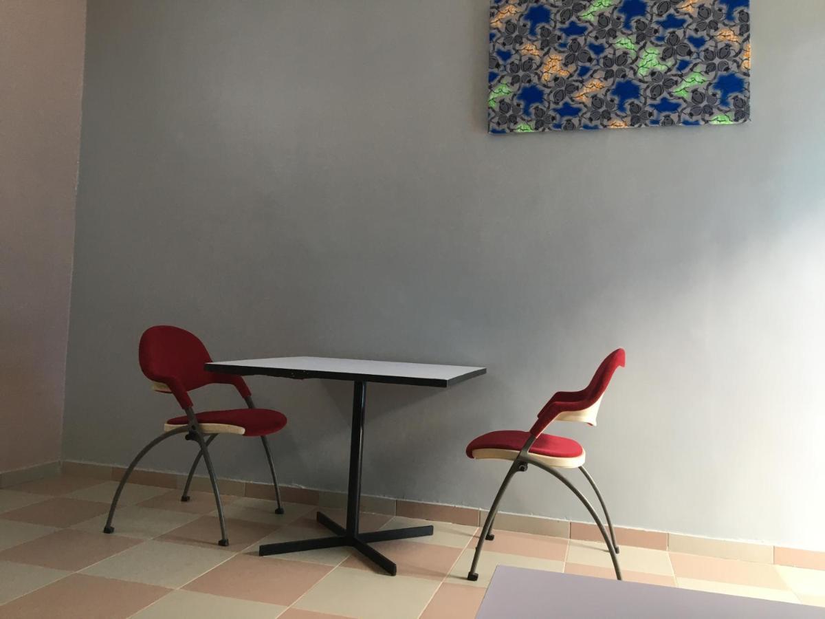 Residence Maryhouse - Free Breakfast And Taxi From Airport Cotonou Bagian luar foto