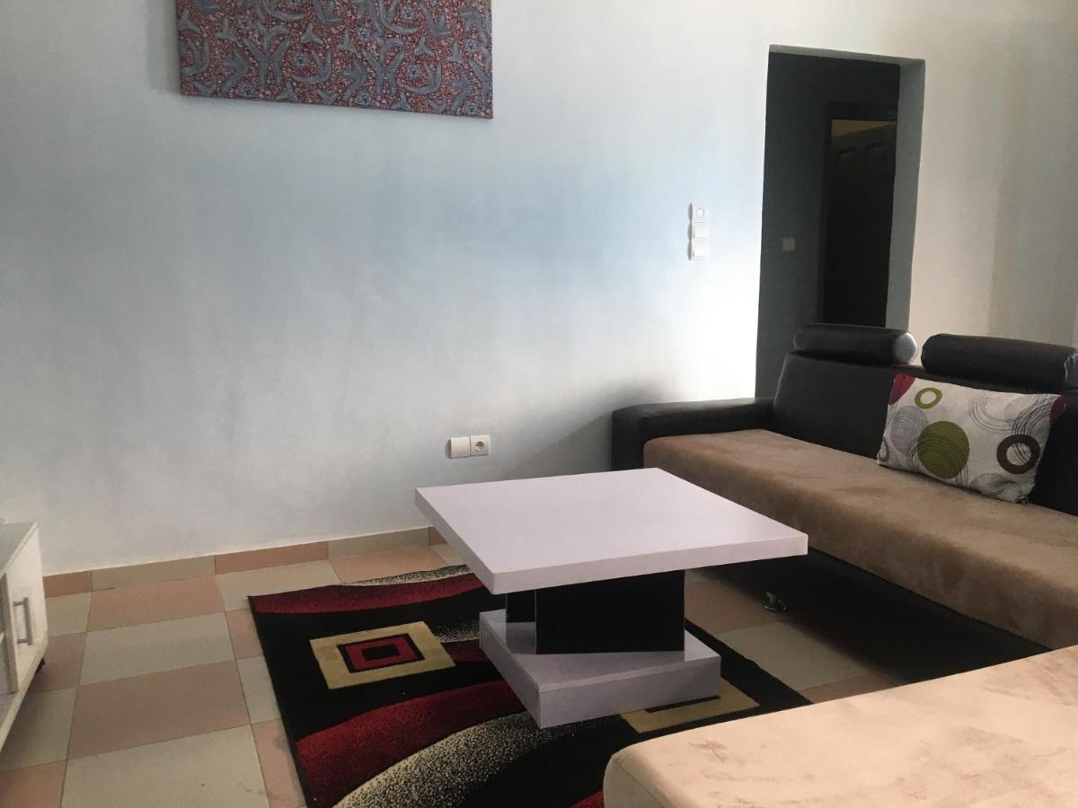Residence Maryhouse - Free Breakfast And Taxi From Airport Cotonou Bagian luar foto