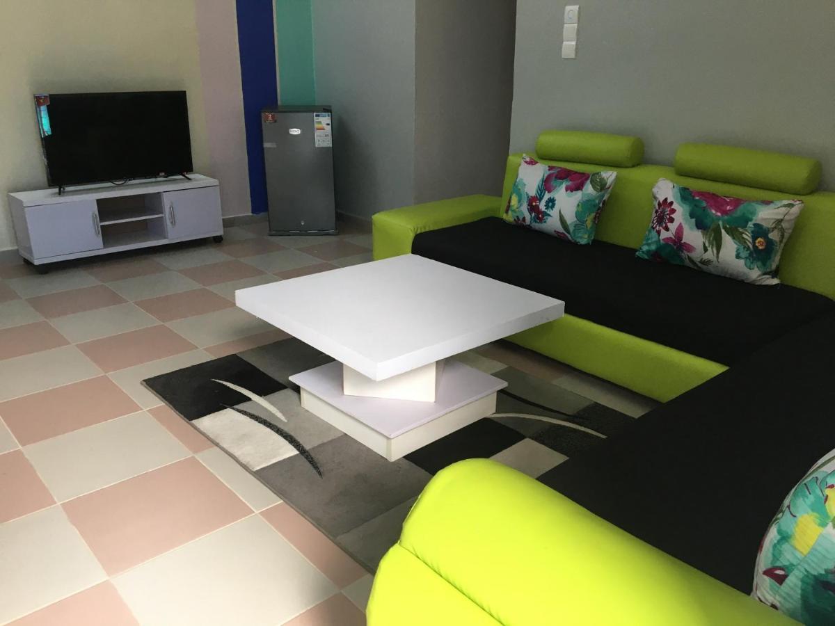 Residence Maryhouse - Free Breakfast And Taxi From Airport Cotonou Bagian luar foto
