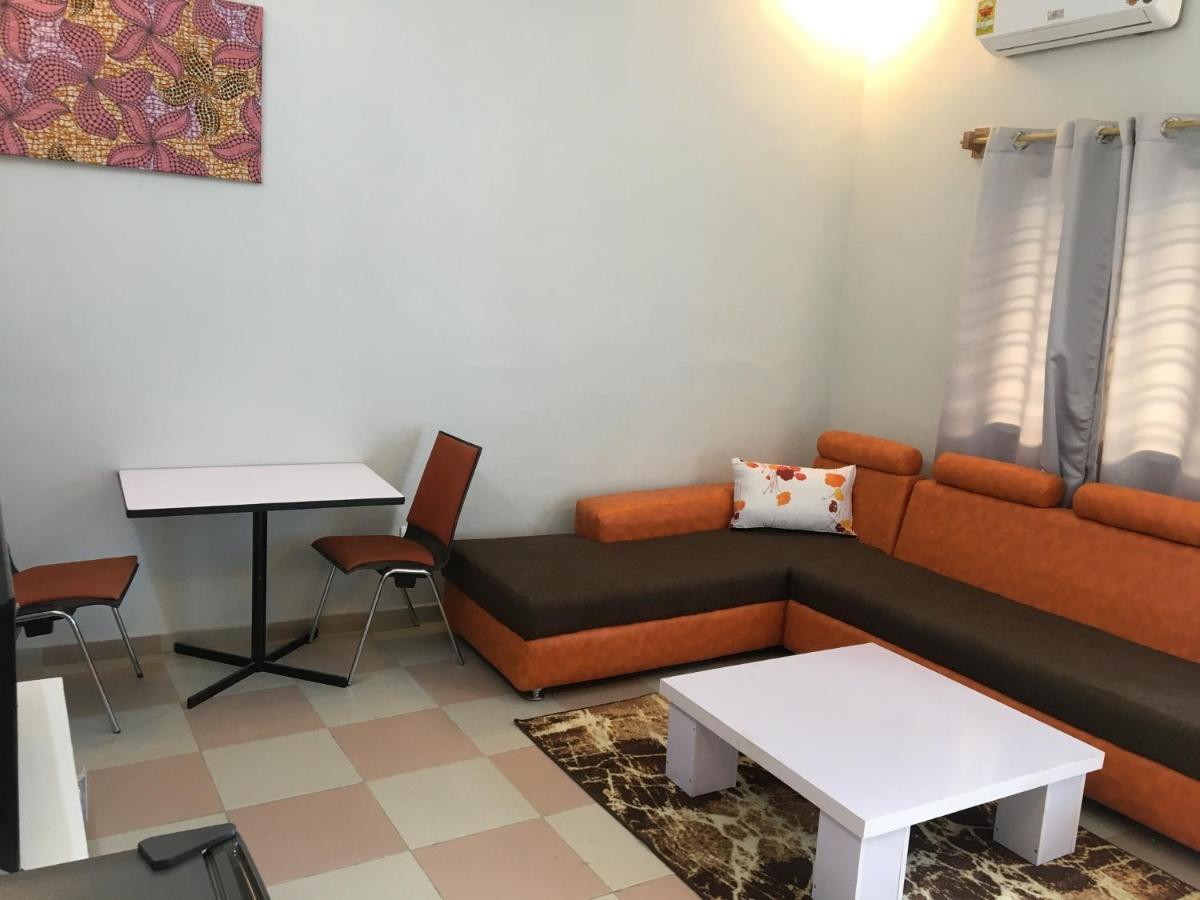 Residence Maryhouse - Free Breakfast And Taxi From Airport Cotonou Bagian luar foto
