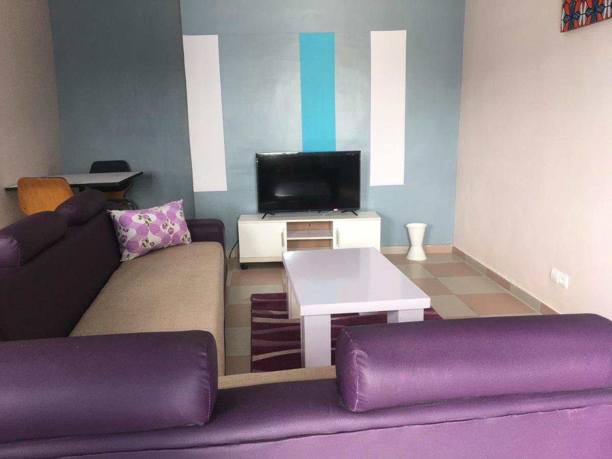 Residence Maryhouse - Free Breakfast And Taxi From Airport Cotonou Bagian luar foto