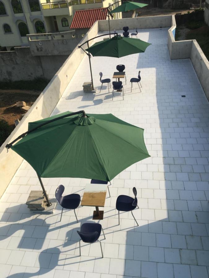 Residence Maryhouse - Free Breakfast And Taxi From Airport Cotonou Bagian luar foto