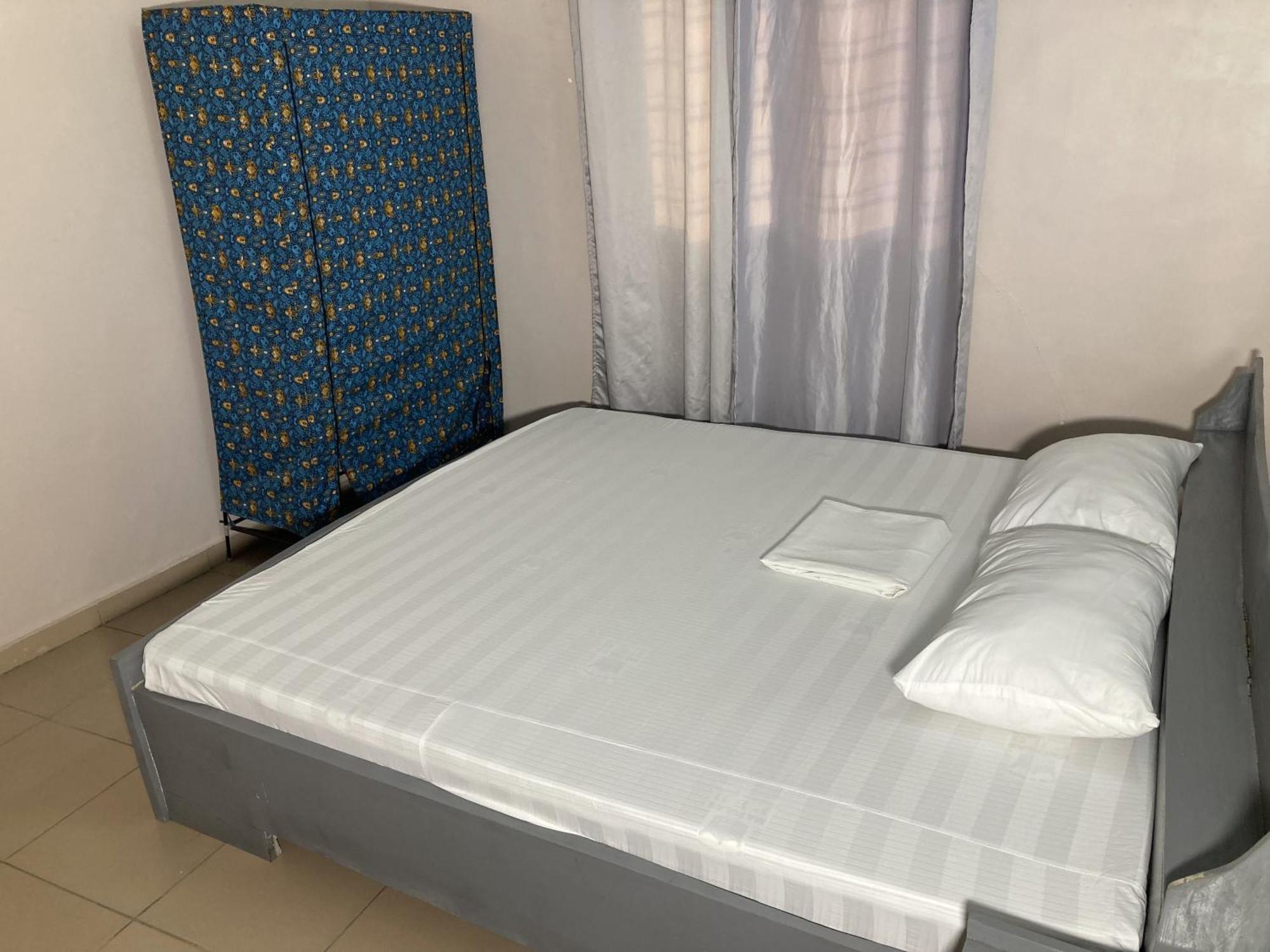 Residence Maryhouse - Free Breakfast And Taxi From Airport Cotonou Bagian luar foto