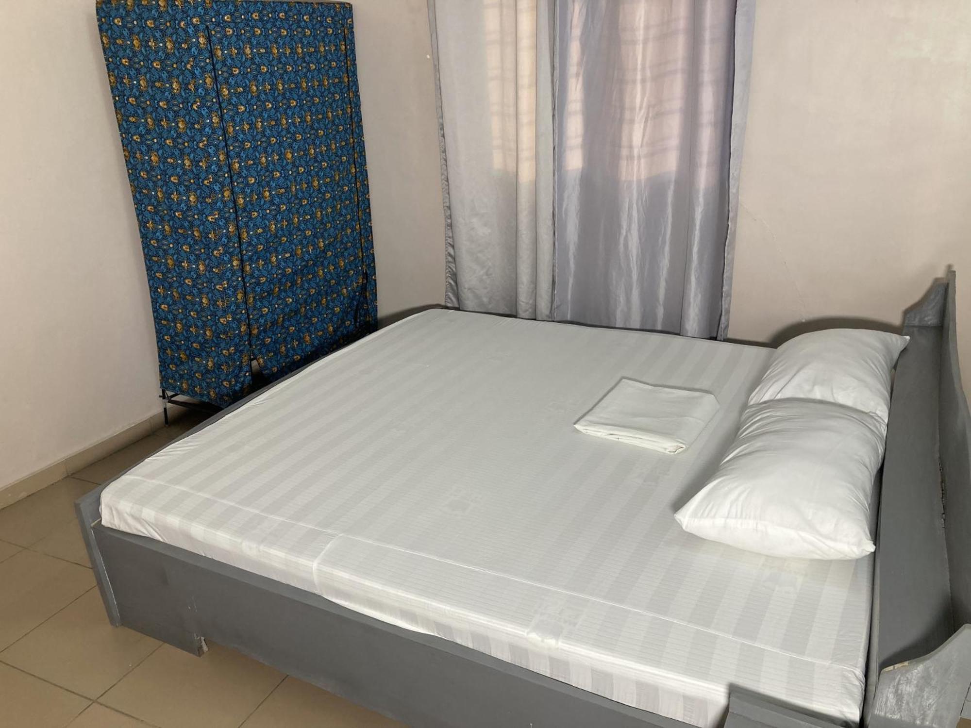 Residence Maryhouse - Free Breakfast And Taxi From Airport Cotonou Bagian luar foto